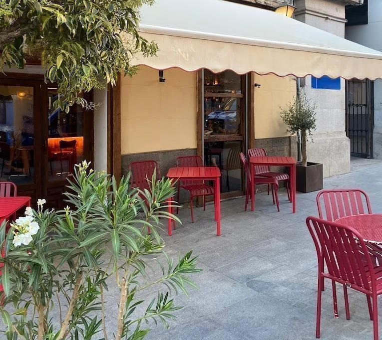 Traspaso de Local en alquiler en Madrid de 64 m2 — Restaurantes en Madrid