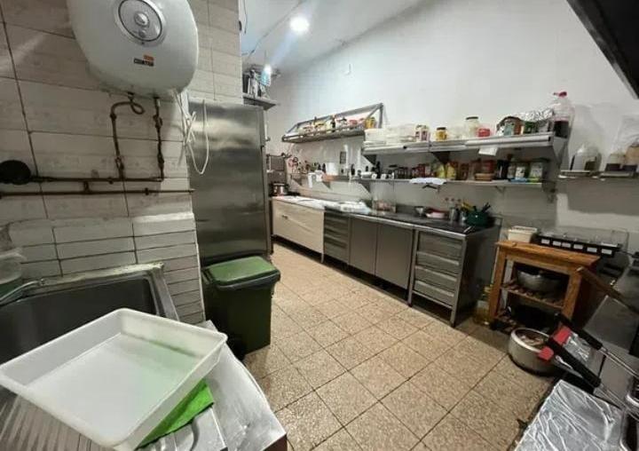 Traspaso de Local en alquiler en Madrid de 152 m2 — Bares y Cafeterías en Madrid