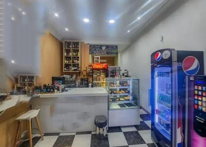 Traspaso de Local en alquiler en Madrid de 84 m2 — Bares y Cafeterías en Madrid