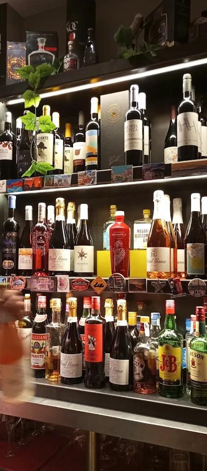 Traspaso de Local en alquiler en madrid de 55 m2 — Bares y Cafeterías en madrid