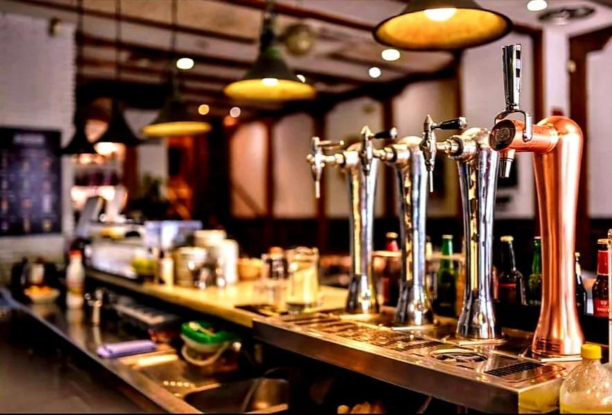 Traspaso de Local en alquiler en Madrid de 200 m2 — Hoteles y Alojamiento en Madrid
