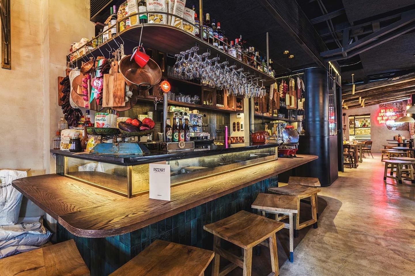 Traspaso de Local en alquiler en Madrid de 200 m2 — Bares y Cafeterías en Madrid