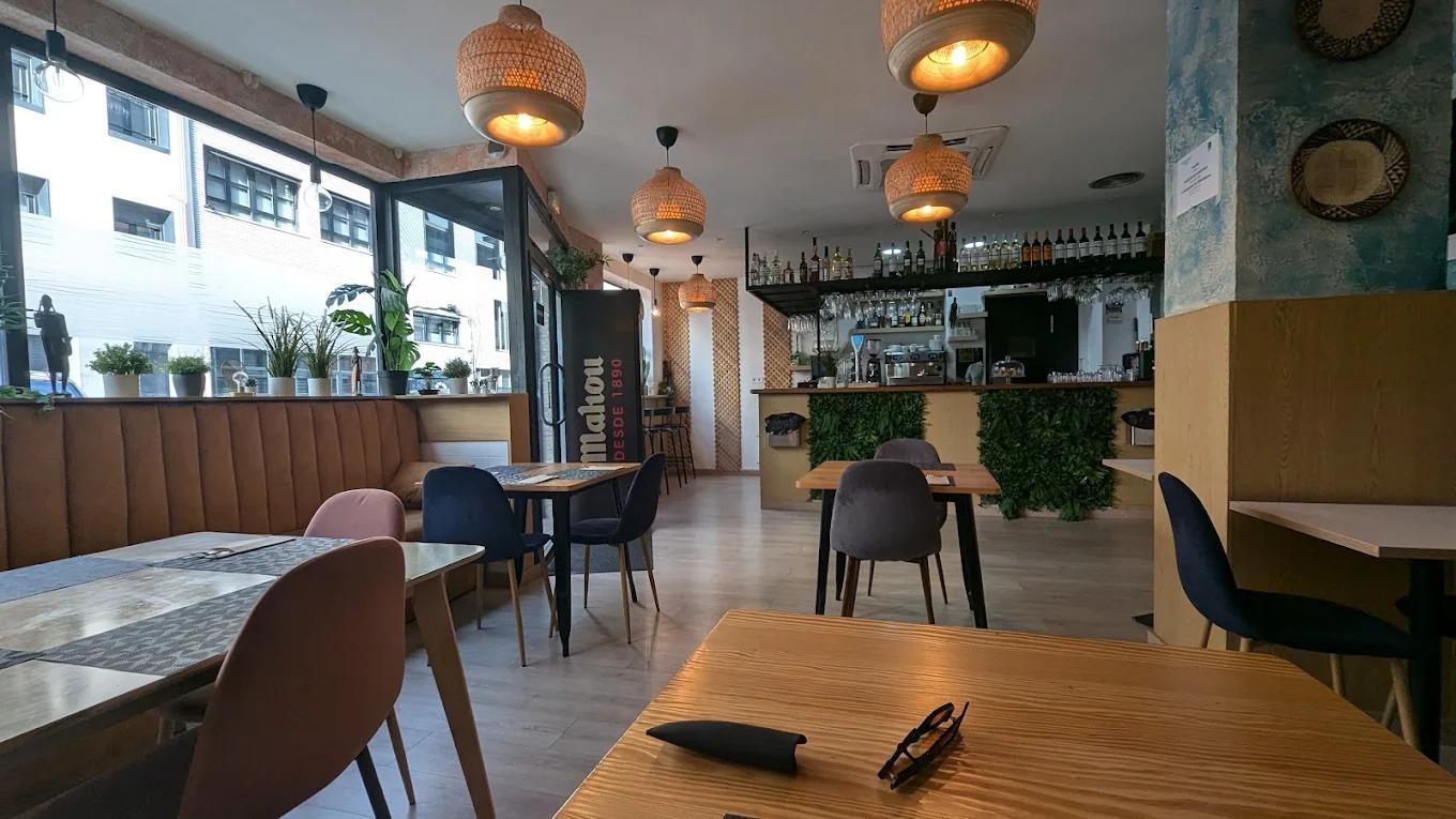 Traspaso de Local en alquiler en Madrid de 140 m2 — Comida para llevar en Madrid