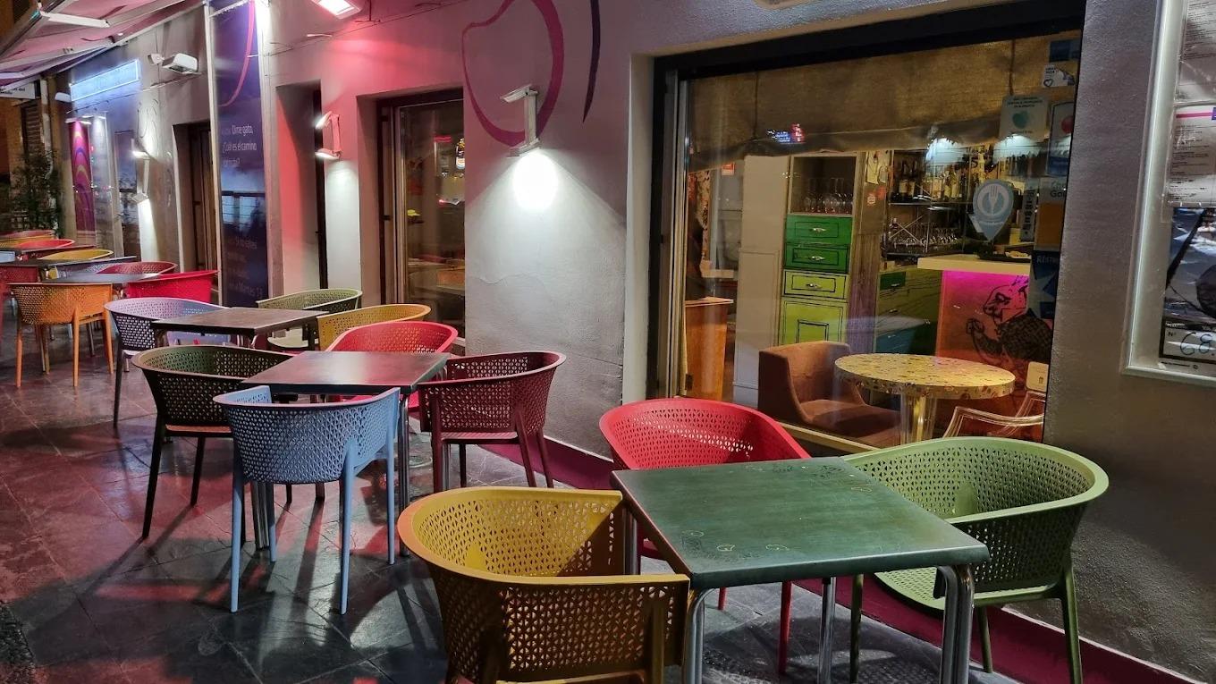 Traspaso de Local en alquiler en Madrid de 120 m2 — Hoteles y Alojamiento en Madrid